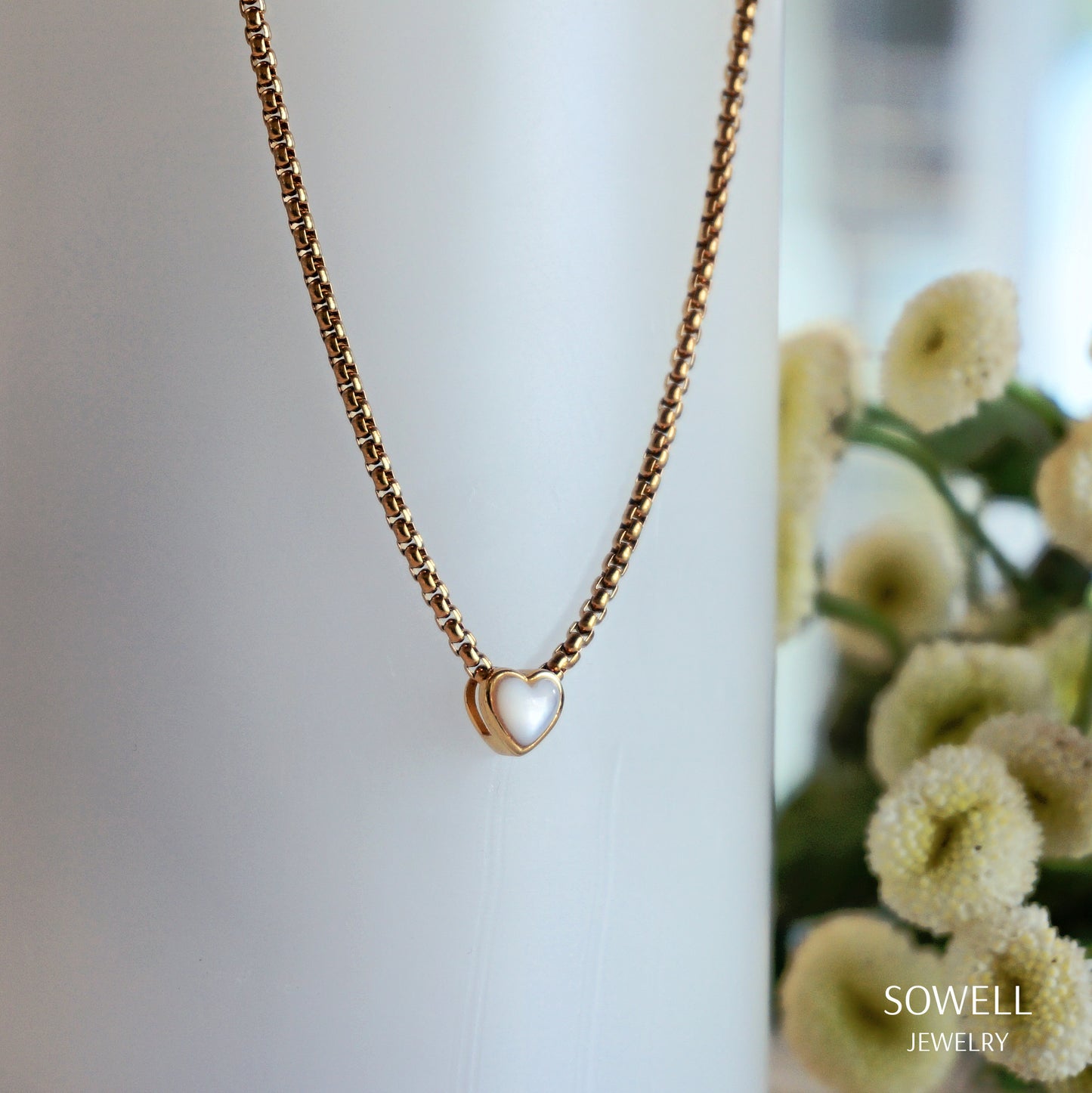 18K Gold Heart Necklace - Mother Of Pearl