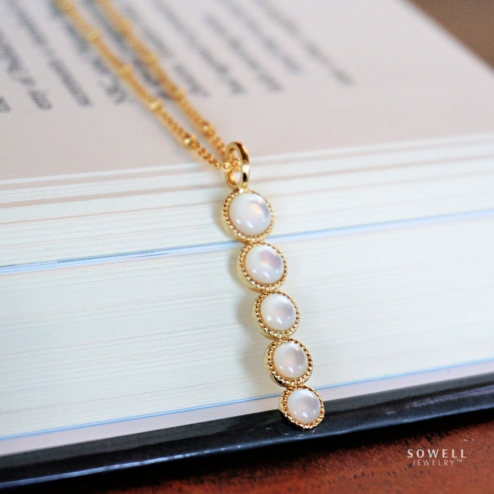 18K Gold Ilaria Necklace - Mother Of Pearl