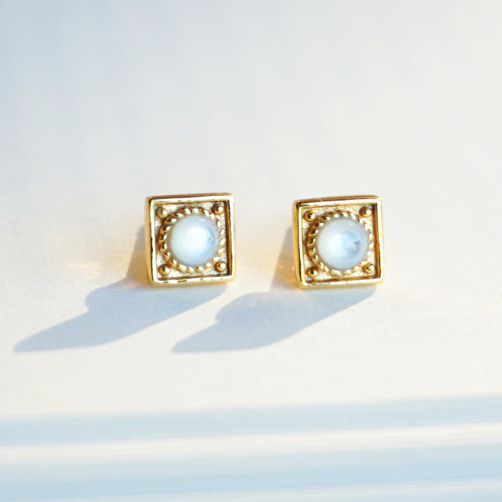 Catalina 18k Gold Earrings - Mother of pearl