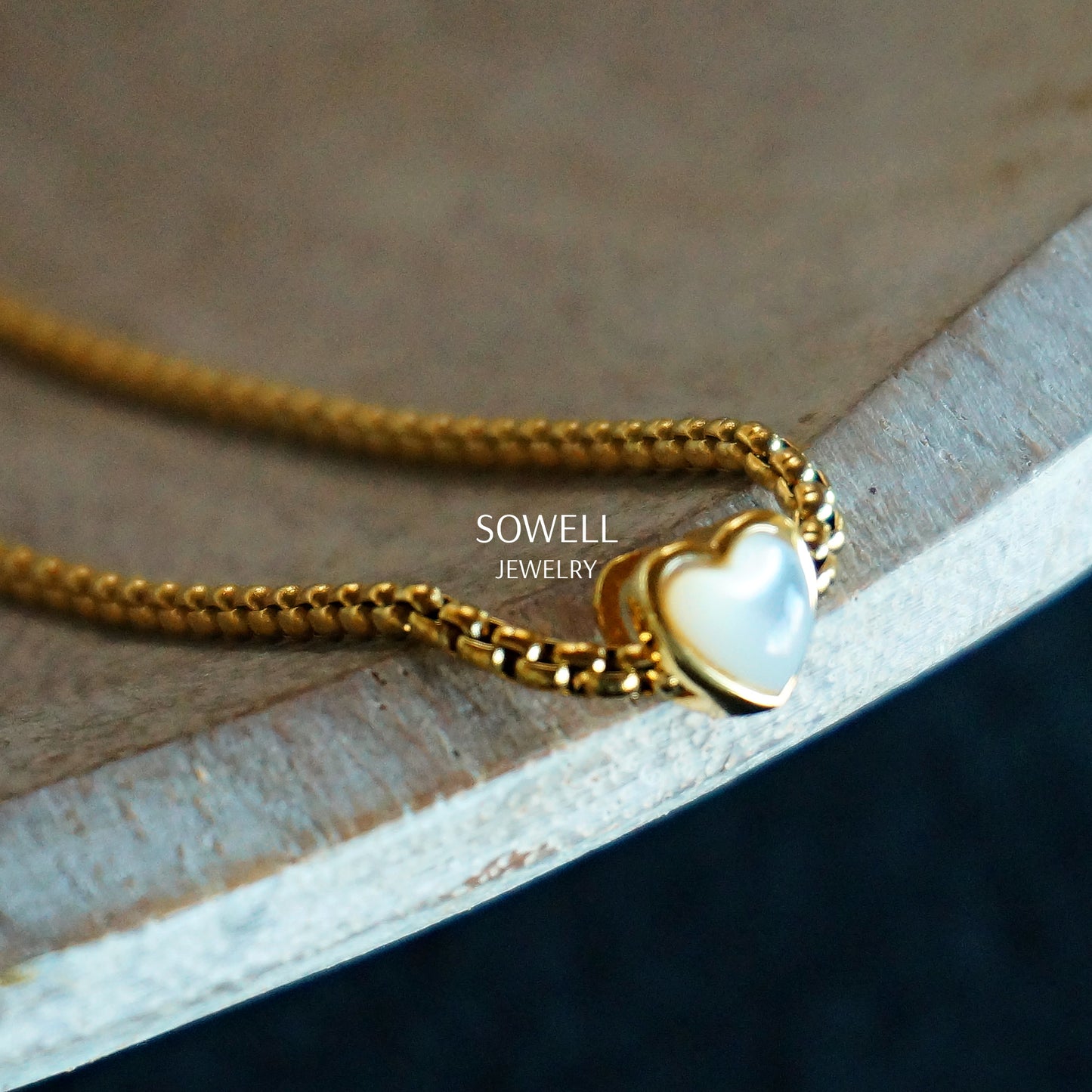 18K Gold Heart Necklace - Mother Of Pearl